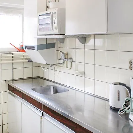 En Water * 海边的艾格蒙特